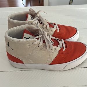 Nike Jordans mid series orange DA8026081 men’s size 9 vintage looking